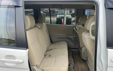 Toyota ISis I, 2014 год, 1 699 000 рублей, 14 фотография