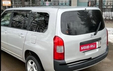 Toyota Probox I, 2005 год, 550 000 рублей, 2 фотография