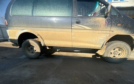 Mitsubishi Delica IV, 1995 год, 999 444 рублей, 2 фотография