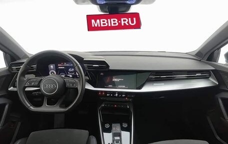 Audi A3, 2021 год, 2 400 000 рублей, 9 фотография