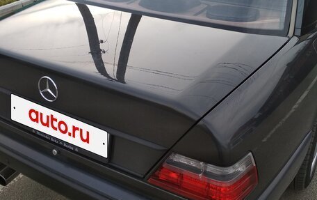 Mercedes-Benz W124, 1987 год, 400 000 рублей, 2 фотография