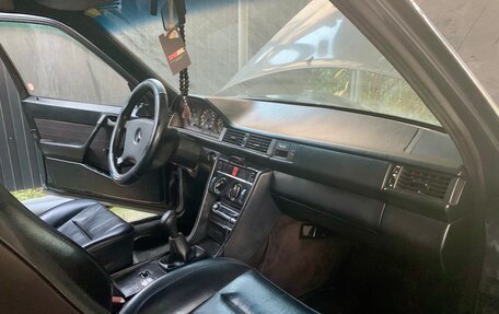 Mercedes-Benz W124, 1987 год, 400 000 рублей, 6 фотография