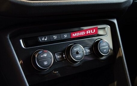 Volkswagen Tiguan II, 2019 год, 2 200 000 рублей, 19 фотография