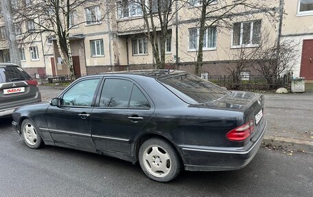 Mercedes-Benz E-Класс, 2000 год, 800 000 рублей, 4 фотография