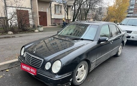 Mercedes-Benz E-Класс, 2000 год, 800 000 рублей, 3 фотография