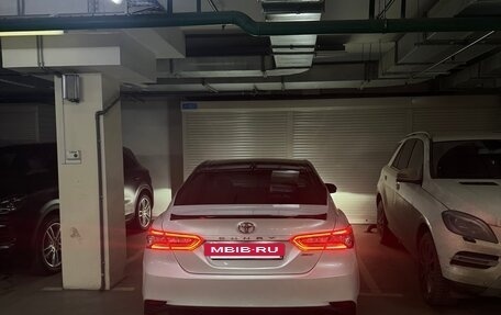 Toyota Camry, 2020 год, 2 750 000 рублей, 4 фотография