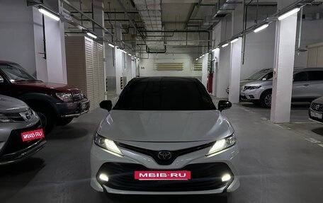 Toyota Camry, 2020 год, 2 750 000 рублей, 2 фотография