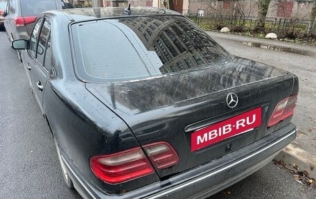 Mercedes-Benz E-Класс, 2000 год, 800 000 рублей, 5 фотография