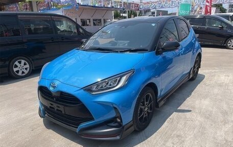 Toyota Yaris, 2022 год, 880 001 рублей, 1 фотография