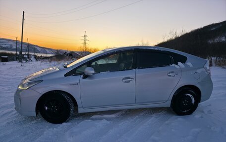 Toyota Prius, 2013 год, 1 300 000 рублей, 4 фотография