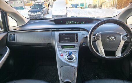 Toyota Prius, 2013 год, 1 300 000 рублей, 7 фотография