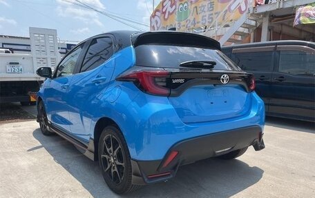 Toyota Yaris, 2022 год, 880 001 рублей, 10 фотография