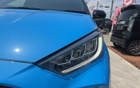 Toyota Yaris, 2022 год, 880 001 рублей, 12 фотография