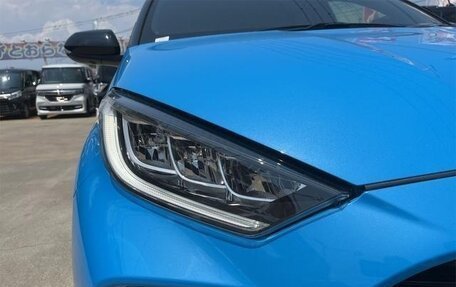 Toyota Yaris, 2022 год, 880 001 рублей, 11 фотография