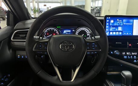 Toyota Camry, 2021 год, 3 299 000 рублей, 11 фотография