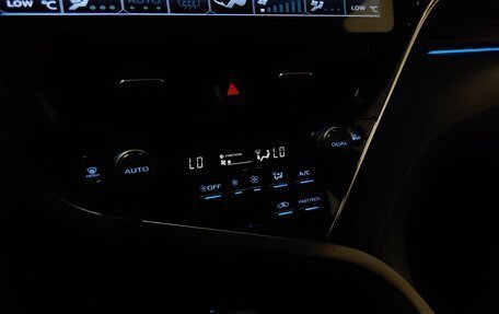 Toyota Camry, 2021 год, 3 299 000 рублей, 15 фотография