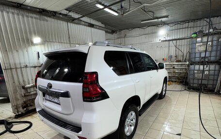 Toyota Land Cruiser Prado 150 рестайлинг 2, 2020 год, 4 850 000 рублей, 5 фотография