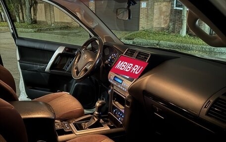 Toyota Land Cruiser Prado 150 рестайлинг 2, 2020 год, 4 850 000 рублей, 8 фотография