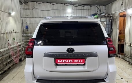 Toyota Land Cruiser Prado 150 рестайлинг 2, 2020 год, 4 850 000 рублей, 6 фотография