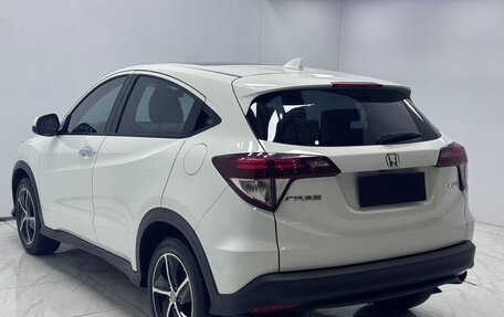 Honda Vezel, 2021 год, 1 836 000 рублей, 3 фотография