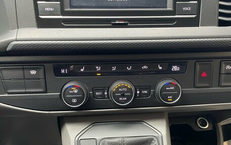 Volkswagen Caravelle T6 рестайлинг, 2020 год, 3 999 000 рублей, 23 фотография