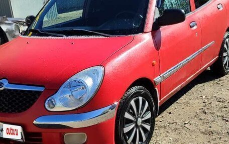 Daihatsu Sirion, 2003 год, 350 000 рублей, 3 фотография