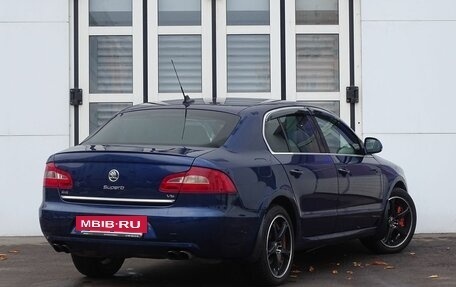 Skoda Superb III рестайлинг, 2008 год, 1 090 000 рублей, 2 фотография