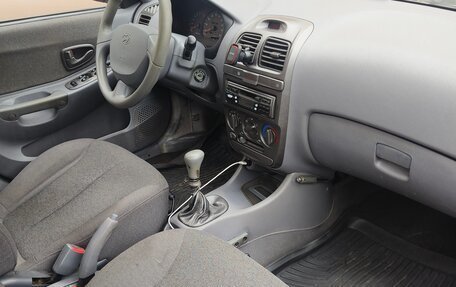 Hyundai Accent II, 2004 год, 350 000 рублей, 7 фотография