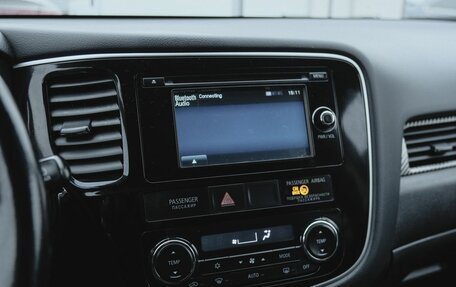 Mitsubishi Outlander III рестайлинг 3, 2014 год, 1 619 000 рублей, 12 фотография