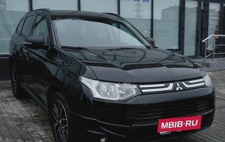 Mitsubishi Outlander III рестайлинг 3, 2014 год, 1 619 000 рублей, 7 фотография