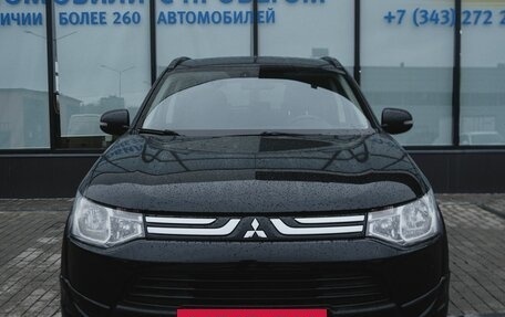 Mitsubishi Outlander III рестайлинг 3, 2014 год, 1 619 000 рублей, 8 фотография