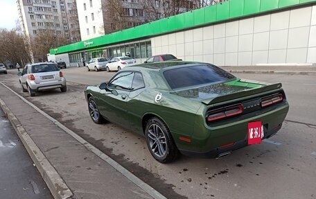 Dodge Challenger III рестайлинг 2, 2019 год, 4 700 000 рублей, 10 фотография