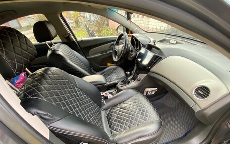 Chevrolet Cruze II, 2009 год, 645 000 рублей, 7 фотография