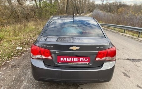 Chevrolet Cruze II, 2009 год, 645 000 рублей, 4 фотография