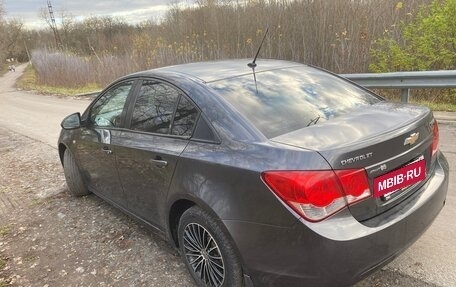 Chevrolet Cruze II, 2009 год, 645 000 рублей, 6 фотография