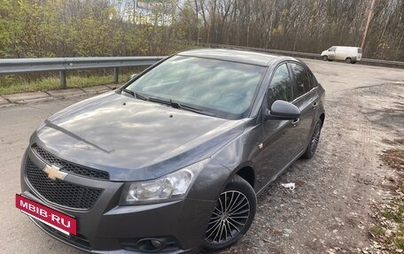 Chevrolet Cruze II, 2009 год, 645 000 рублей, 2 фотография