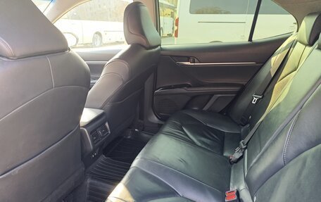 Toyota Camry, 2018 год, 2 080 000 рублей, 5 фотография