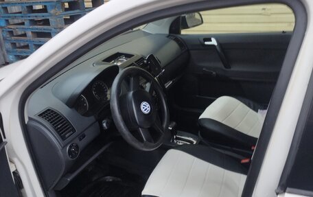 Volkswagen Polo IV рестайлинг, 2002 год, 250 000 рублей, 5 фотография