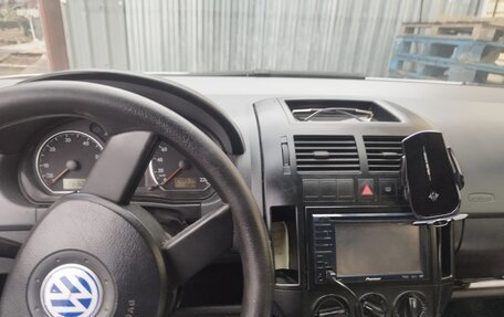 Volkswagen Polo IV рестайлинг, 2002 год, 250 000 рублей, 6 фотография