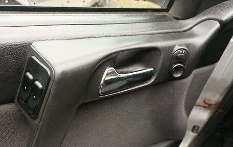 Opel Astra G, 2003 год, 225 000 рублей, 16 фотография