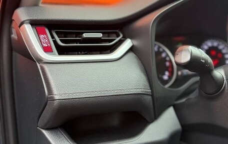 Toyota RAV4, 2019 год, 2 950 000 рублей, 9 фотография