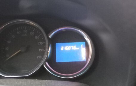 Renault Logan II, 2017 год, 450 000 рублей, 15 фотография