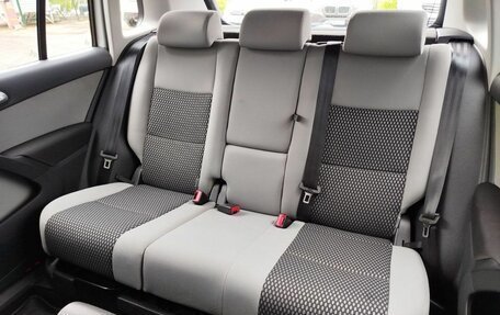 Volkswagen Tiguan I, 2011 год, 985 000 рублей, 23 фотография