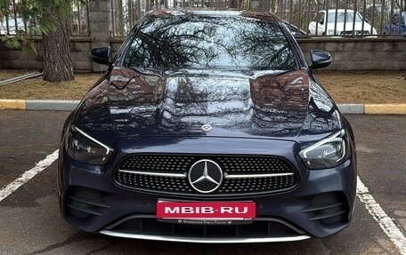 Mercedes-Benz E-Класс, 2021 год, 3 800 000 рублей, 2 фотография