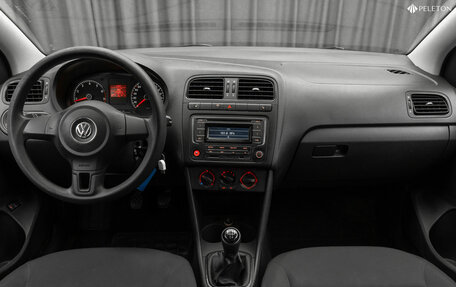 Volkswagen Polo VI (EU Market), 2013 год, 720 000 рублей, 10 фотография