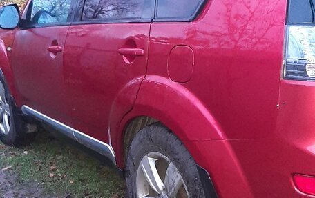 Mitsubishi Outlander III рестайлинг 3, 2008 год, 860 000 рублей, 2 фотография