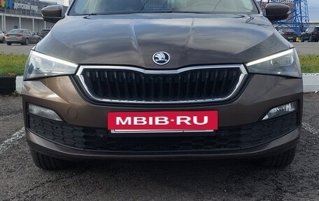 Skoda Rapid II, 2021 год, 2 000 000 рублей, 21 фотография