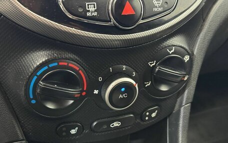 Hyundai Solaris II рестайлинг, 2012 год, 790 000 рублей, 17 фотография