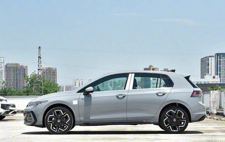 Volkswagen Golf VIII, 2025 год, 3 450 000 рублей, 8 фотография