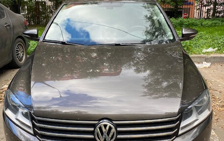 Volkswagen Passat B7, 2014 год, 980 000 рублей, 1 фотография